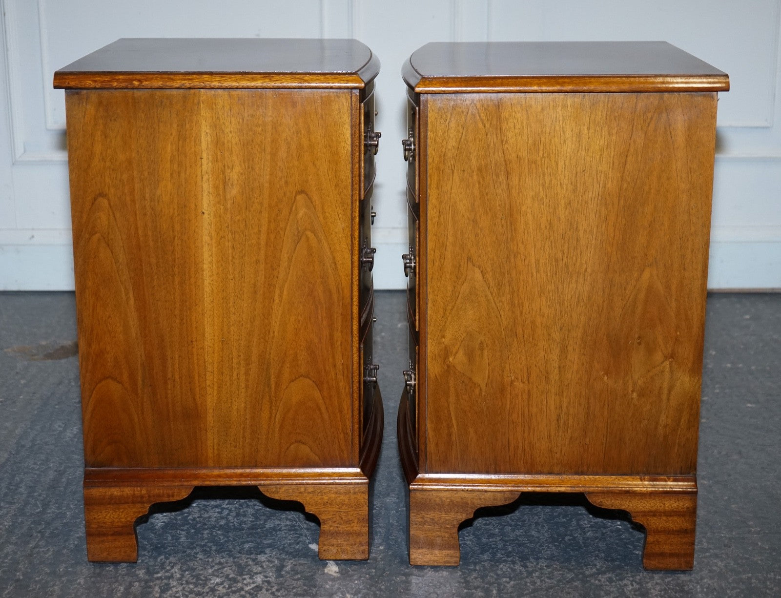 PAIR OF RESTORED BURR WALNUT BEDSIDE NIGHTSTAND CHEST OF DRAWERS