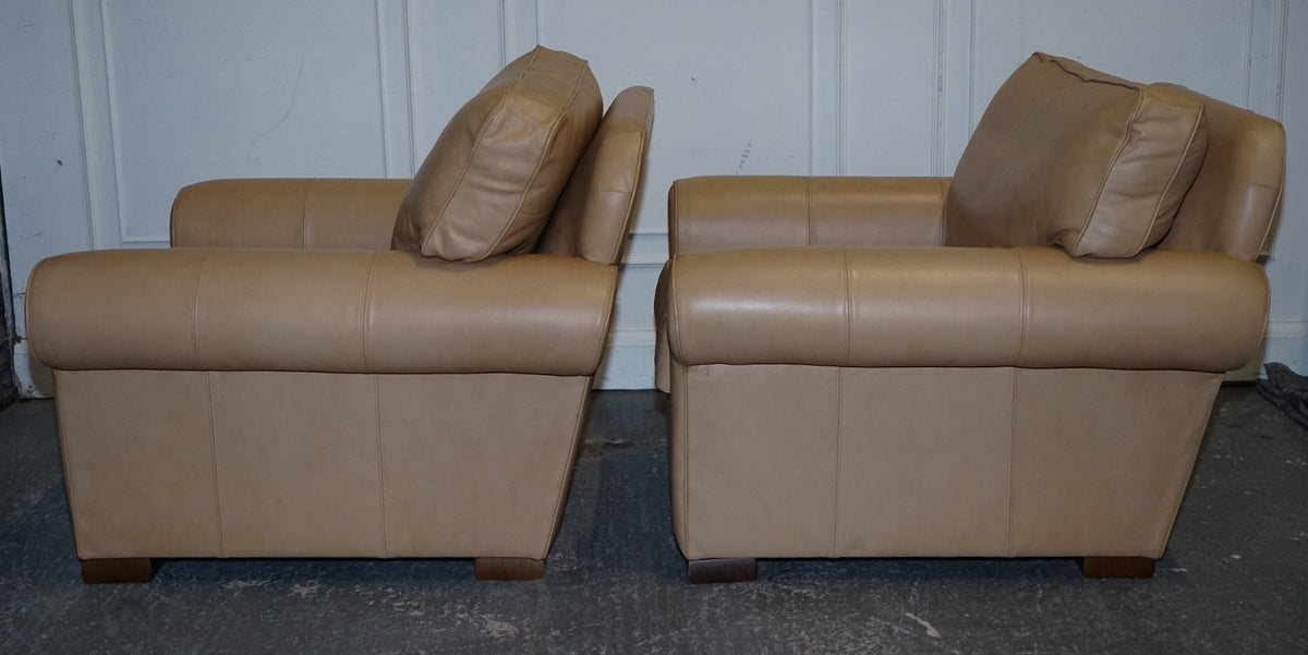 FINE LATTE BROWN LEATHER PAIR OF ARMCHAIRS MADE BY MULTIYORK ENGLAND