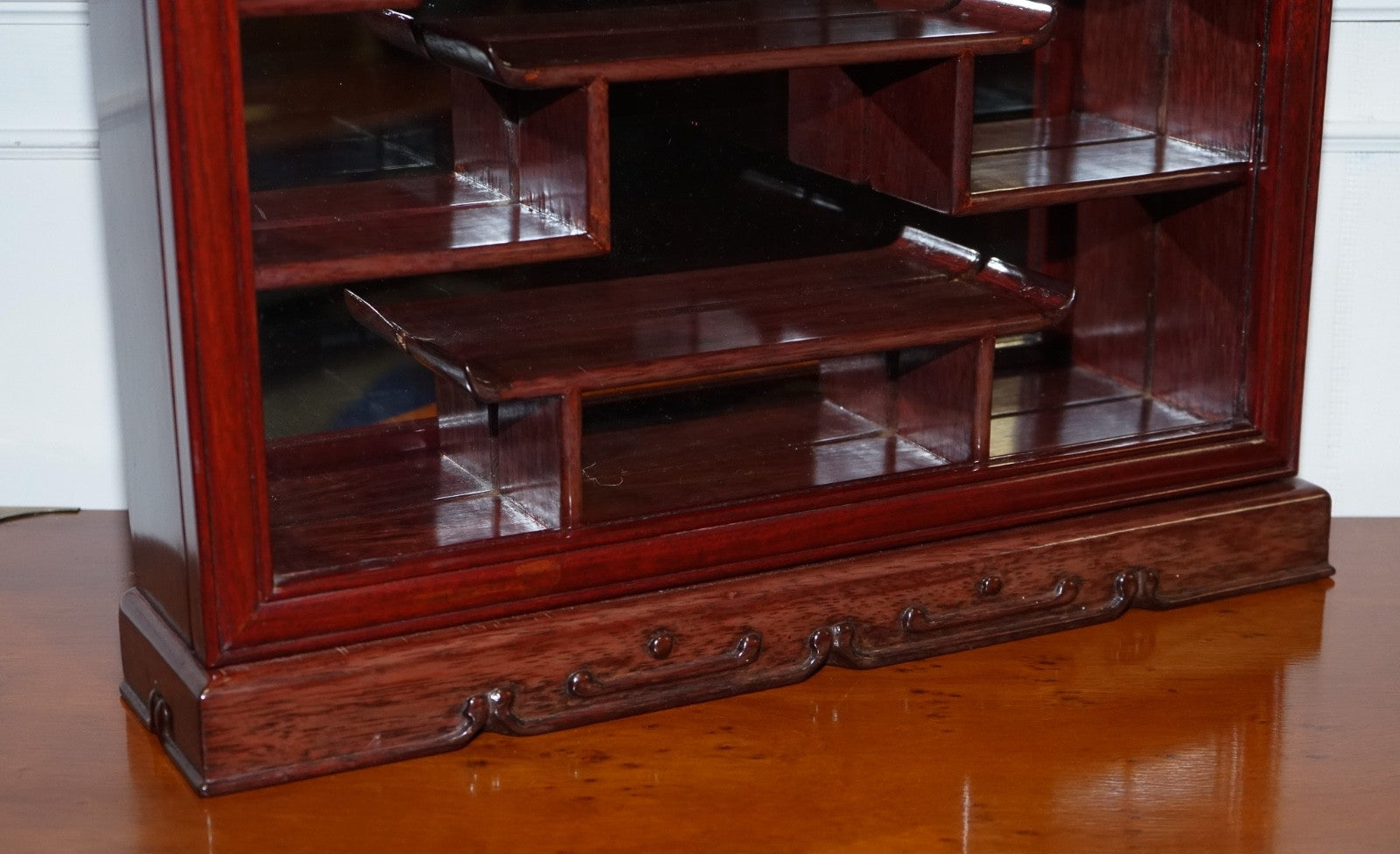 ASIAN ORIENTAL CHINESE STANDING OR HANGING WALL MOUNT DISPLAY CABINET