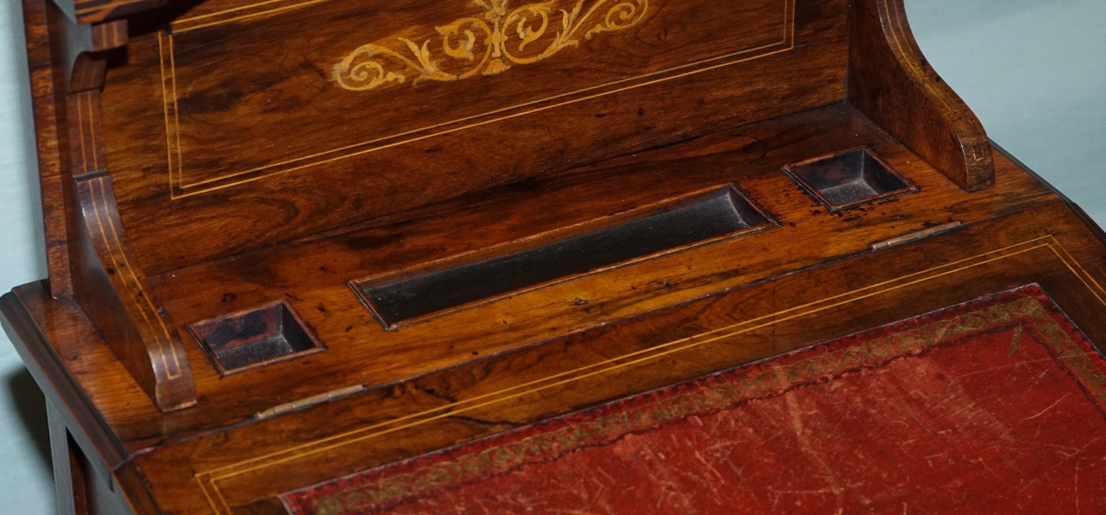 VICTORIAN LADIES WRITING DAVENPORT DESK WITH INLAY & LEATHER WRITING SURFACE