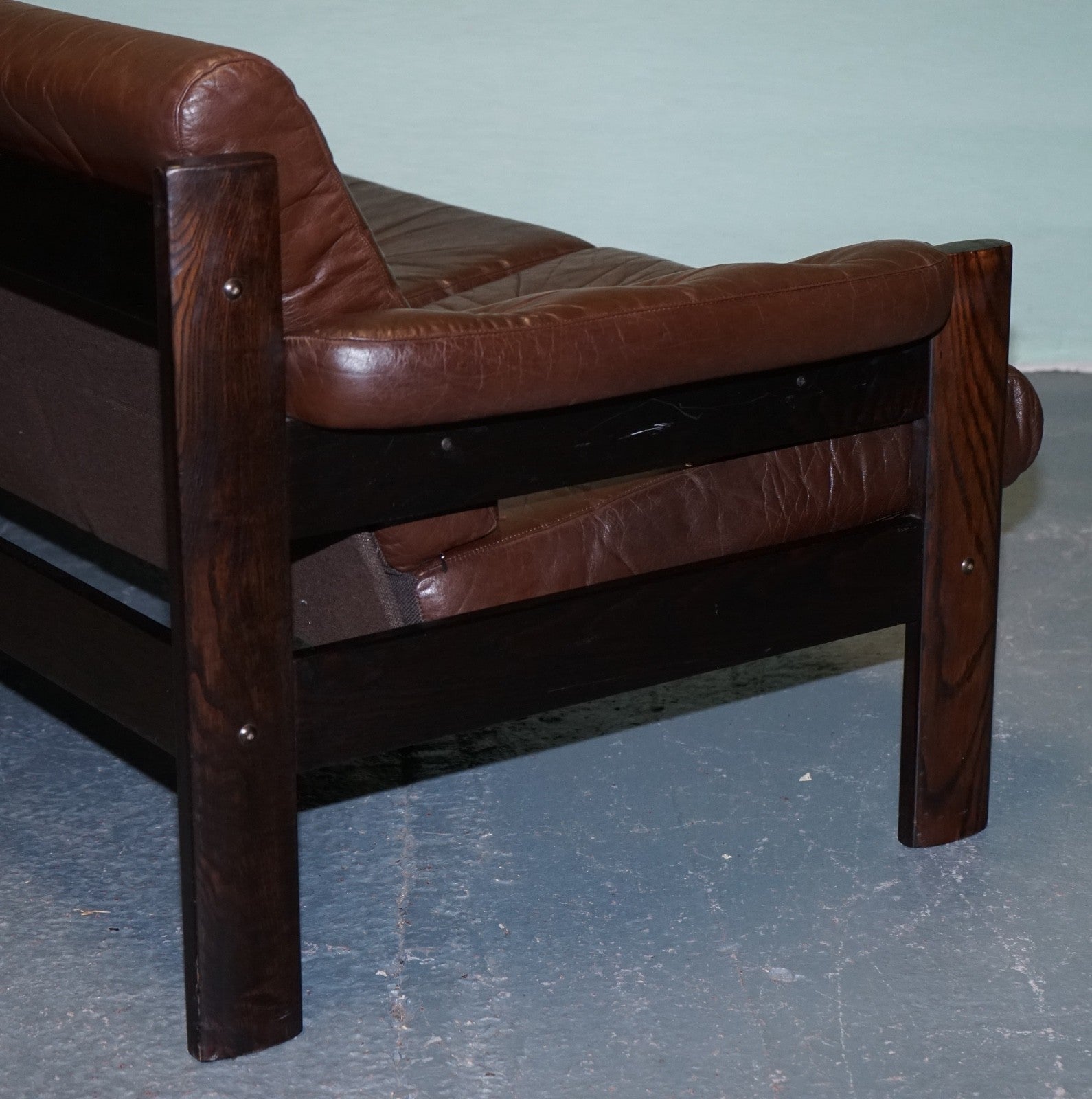 SCANDiNAVIAN ViNTAGE EKORNES STRESSLESS THREE SEATER SOFA