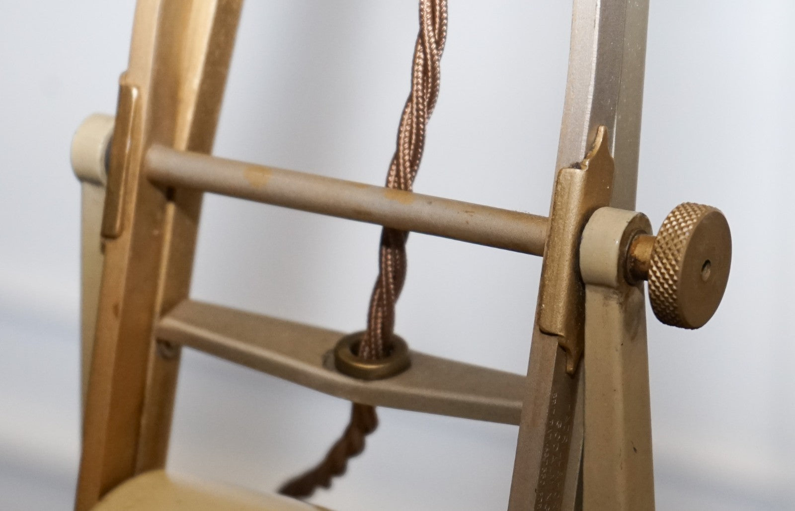 ANTIQUE CIRCA 1950 RECLAIMED HADRILL & HORSTMANN COUNTERPOISE DESK LAMP