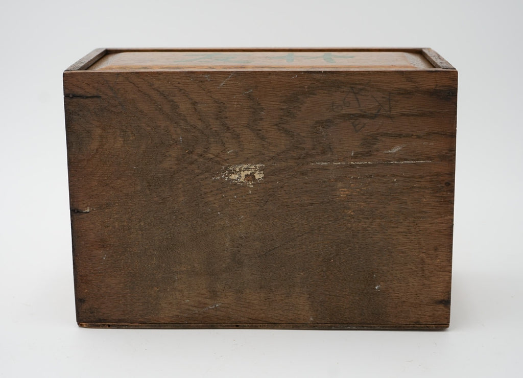 ANTIQUE 1920'S MAHJONG SET WITH ORIGINAL WOODEN BOX BONE & BAMBOO 144 TILES