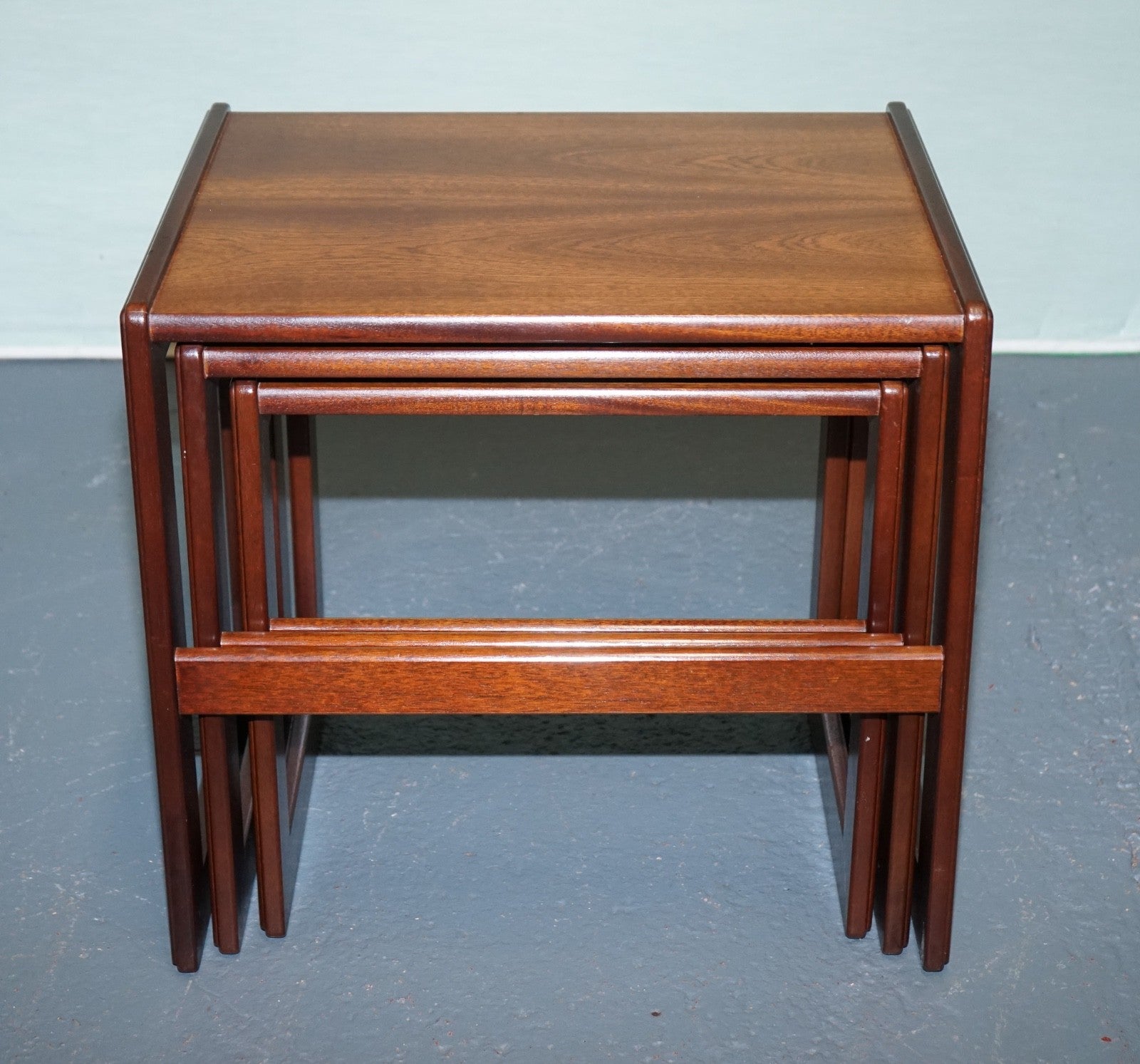 BRITISH G PLAN MID CENTURY HARDWOOD TEAK NESTING TABLES SLEEK MINIMALIST