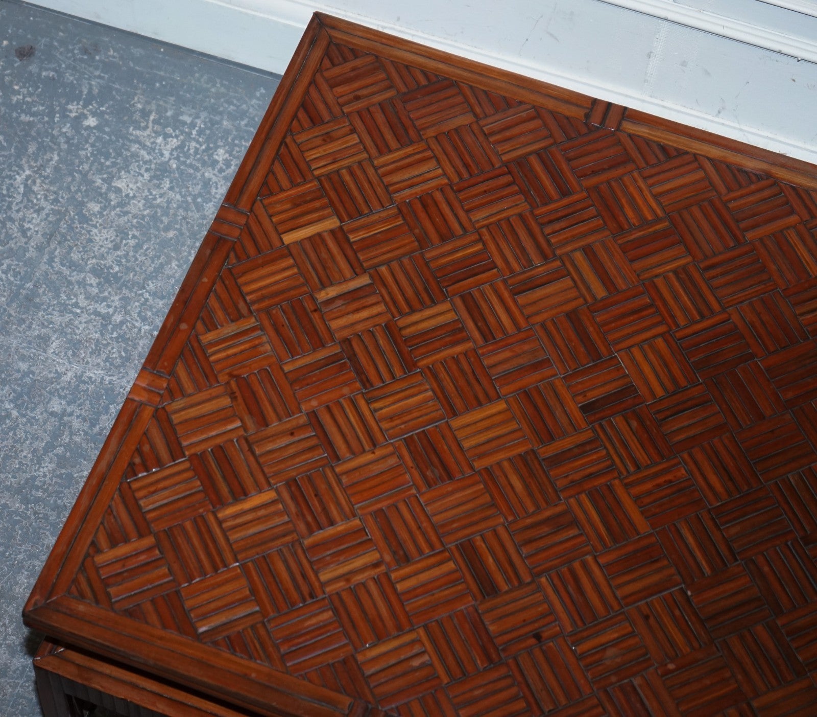 CIRCA 1950'S  MAITLAND & CLASCOE WAVEN FAUX BAMBOO PAGODA COFFEE TABLE DRAWERS