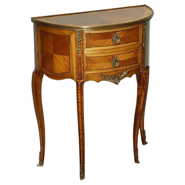 LOUIS XV STYLE MARQUETRY SIDE TABLE NIGHTSTAND WITH GiLT GOLD MOUNTS