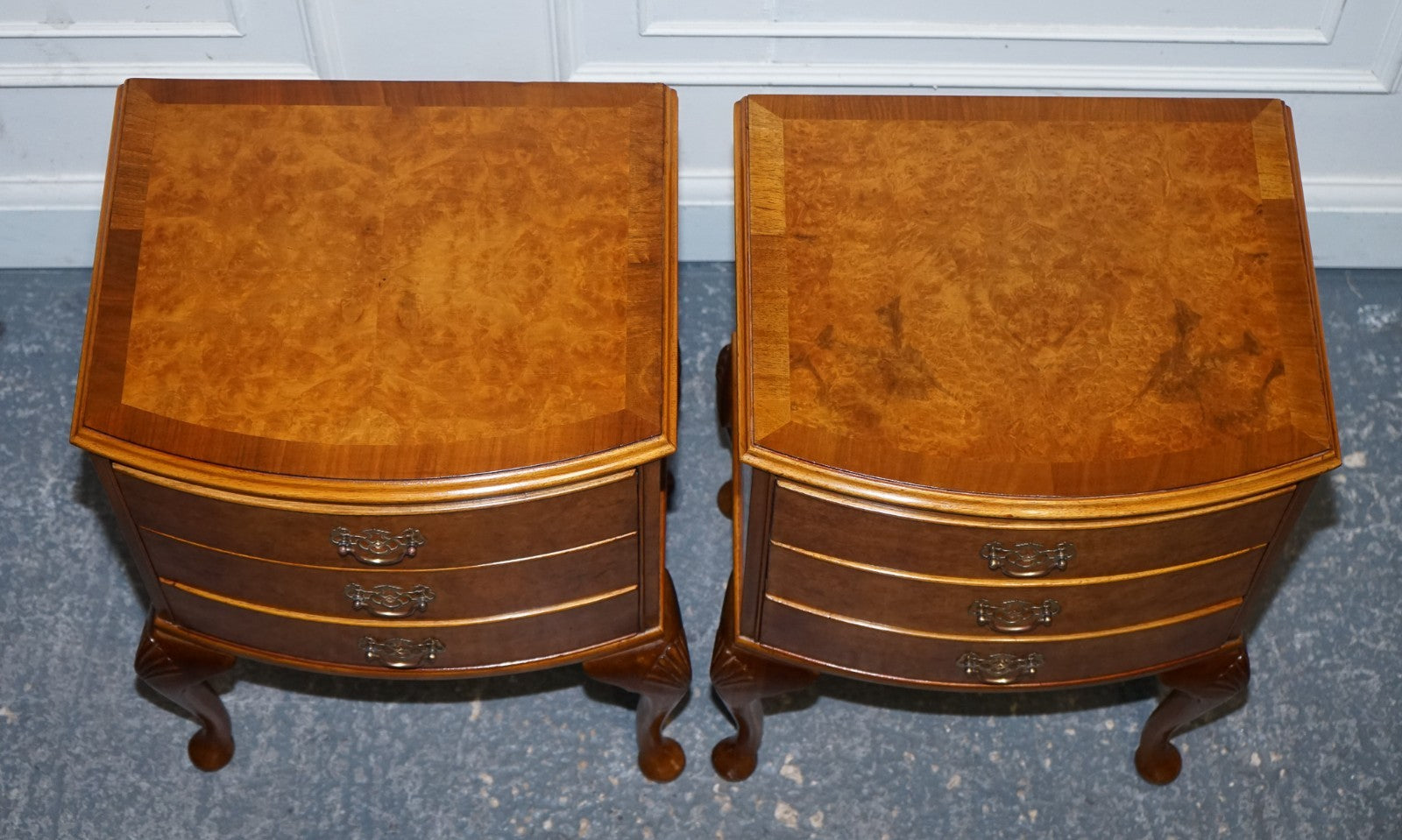 GORGEOUS PAIR OF ART DECO STYLE BURR WALNUT BEDSIDES NIGHTSTANDS TABLES