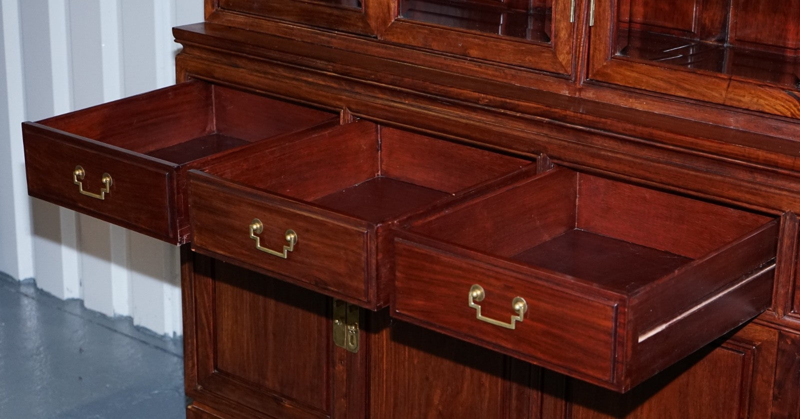 TREMENDOUS ORIENTAL CHINESE TEAK BOOKCASE DISPLAY CABINET WITH SIX DOORS