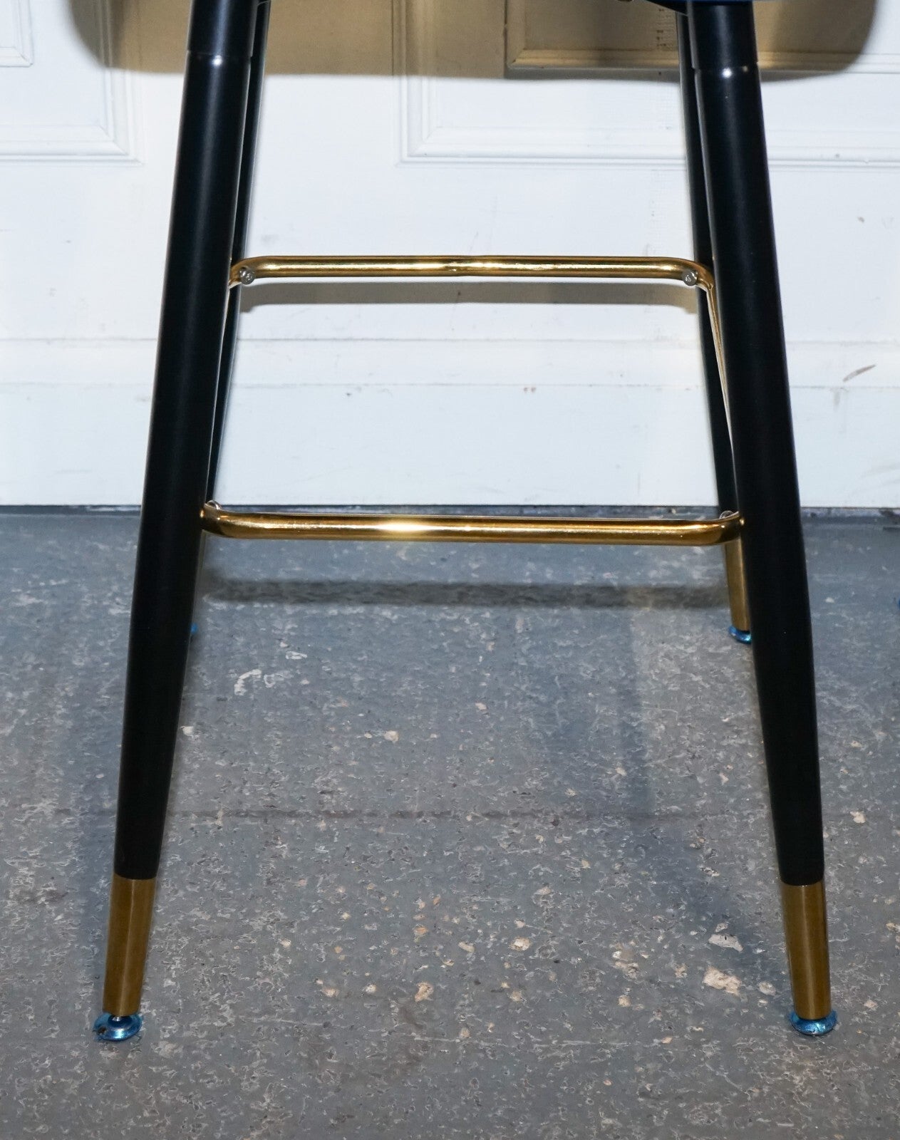 BEAUTIFUL PAIR OF BLUE VELVET BAR CHAIRS WITH GOLD DETAIL ON THE FRAME