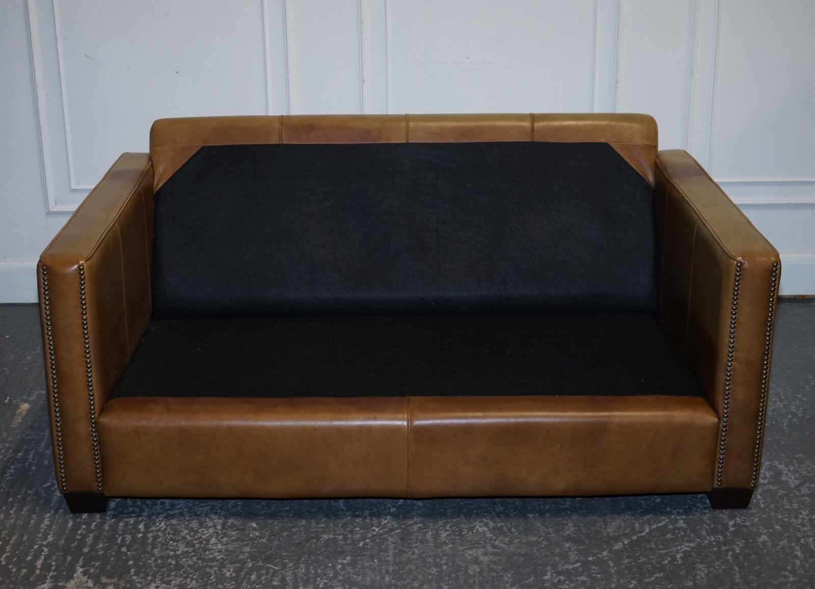 TIMOTHY OULTON HALO TWO SEATER ViSCOUNT TAN LEATHER SOFA (2/2)