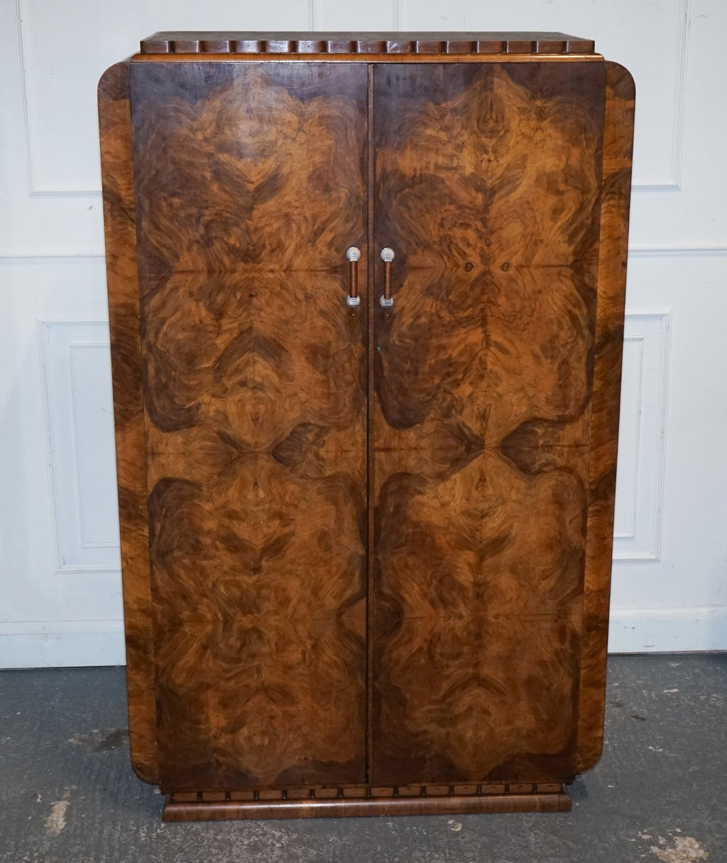 STUNNING ART DECO 1920 LARGE BURR WALNUT TWO DOOR WARDROBE OR AMOIRE