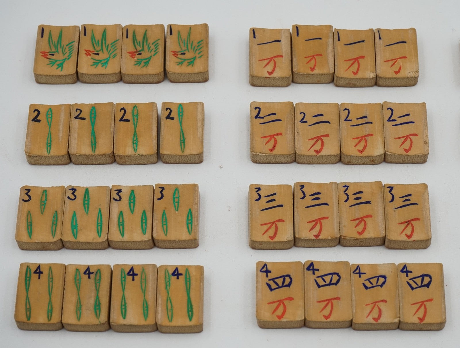 ANTIQUE ASIAN ORIENTAL MAHJONG SET OF 148 TILES IN EDWARDIAN OAK BOX