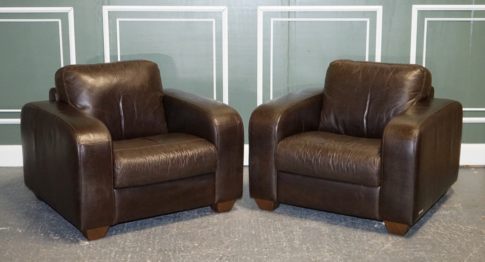 VINTAGE PAIR OF CHOCOLATE BROWN LEATHER ARMCHAIRS BY SOFITALIA