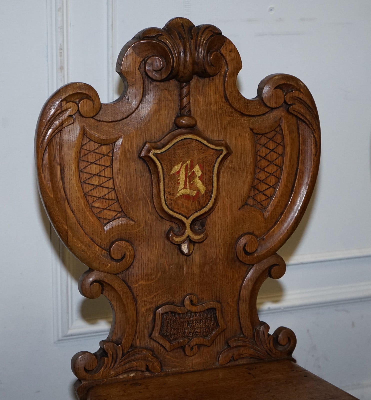ANTIQUE PAIR OF VICTORIAN SOLID OAK CARVED HALLWAY CHAIRS WITH LION PAW FEET