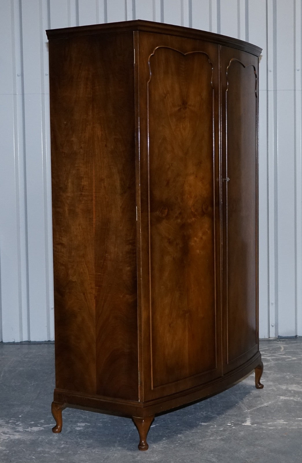 STUNNING 1920'S ENGLISH WALNUT ART DECO DOUBLE WARDROBE QUEEN ANNE LEGS