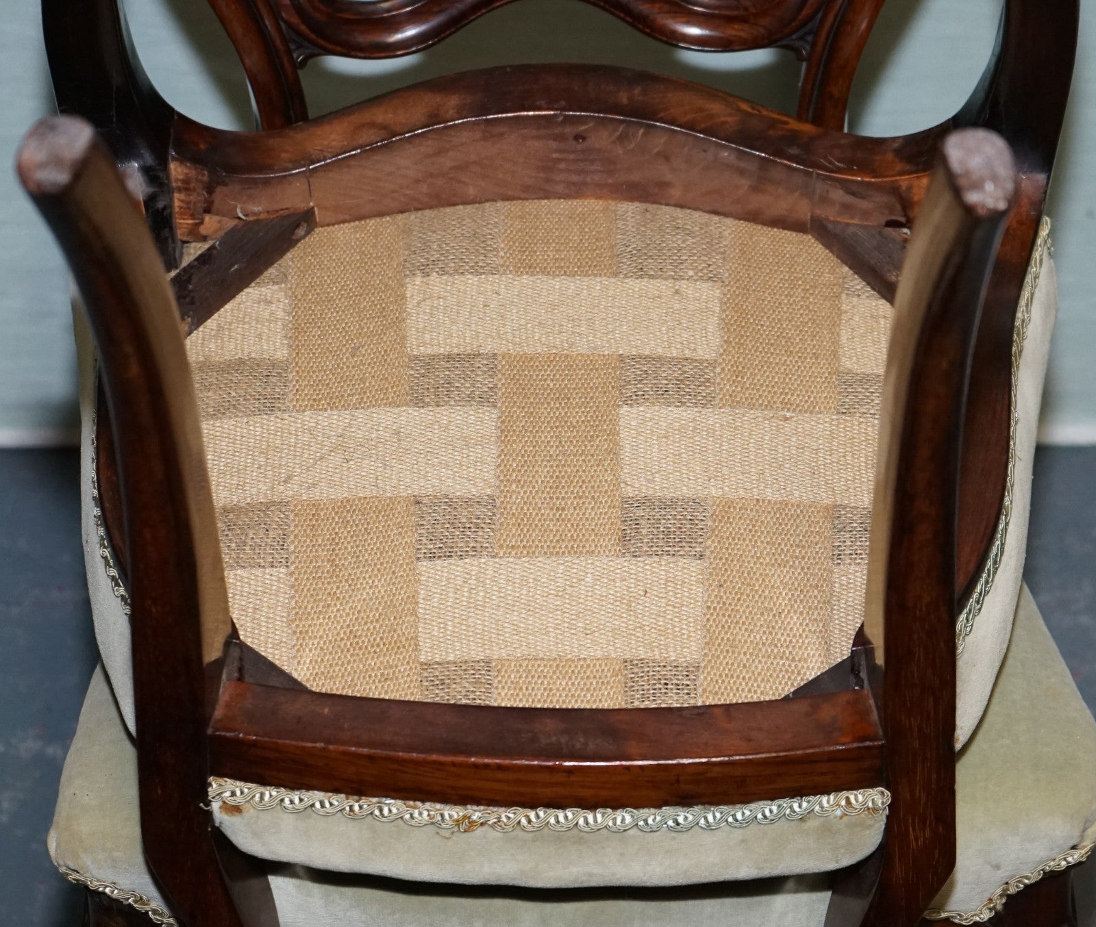 SET OF SIX CIRCA 1860 VICTORIAN BALLOON BACK DINNING CHAIRS