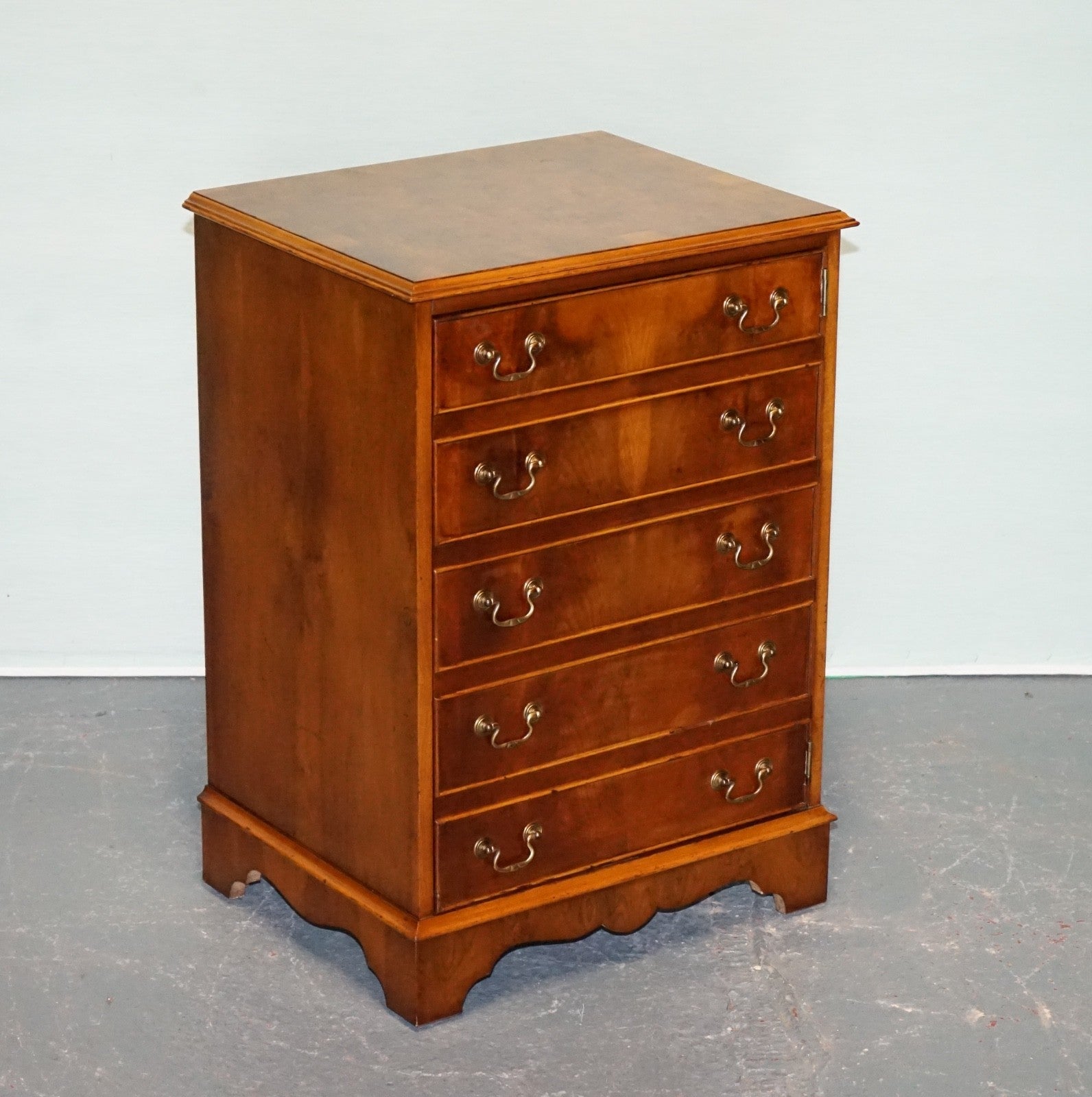 VINTAGE FAUX CHEST OF DRAWERS RECORD CABINET