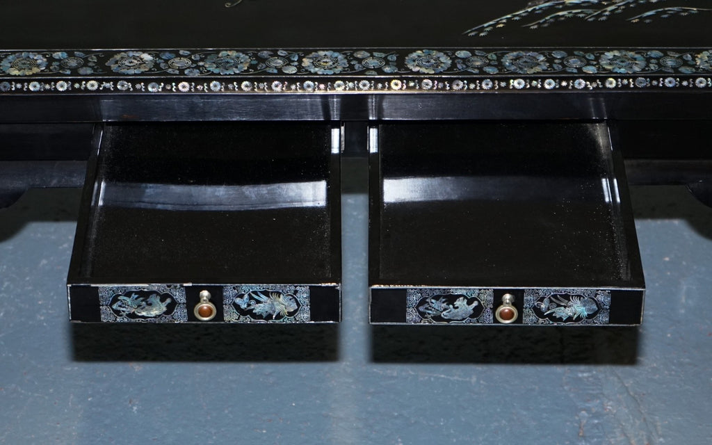 ORIENTAL CHINESE BLACK LACQUER COFFEE TABLE WITH MOTHER OF PEARL AND TWO DRAWERS