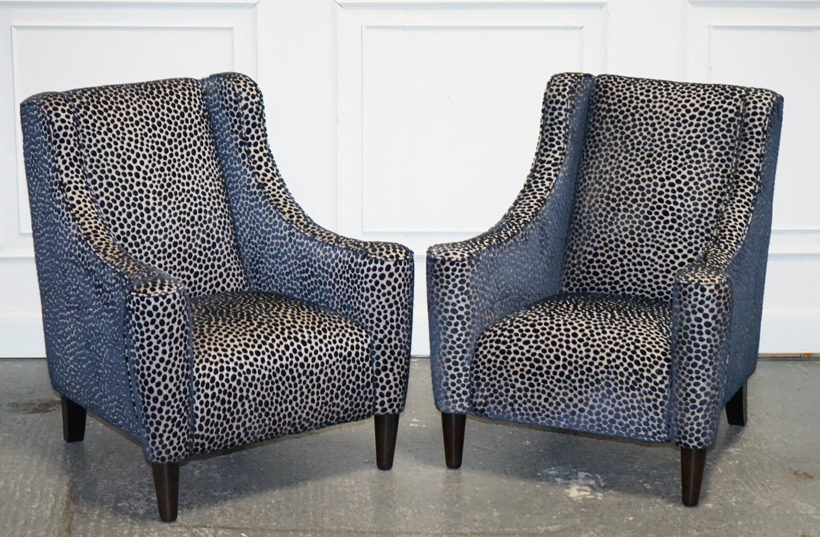 BEAUTIFUL PAIR OF NAVY BLUE LEOPARD PRINT FLAT ARM ARMCHAIRS