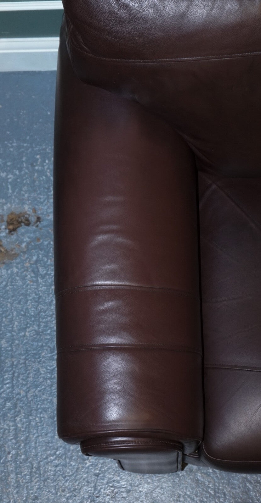 PAIR OF LARGE COMFORTABLE BROWN LEATHER ARMCHAIRS, MATCHING SOFA AVAILABLE