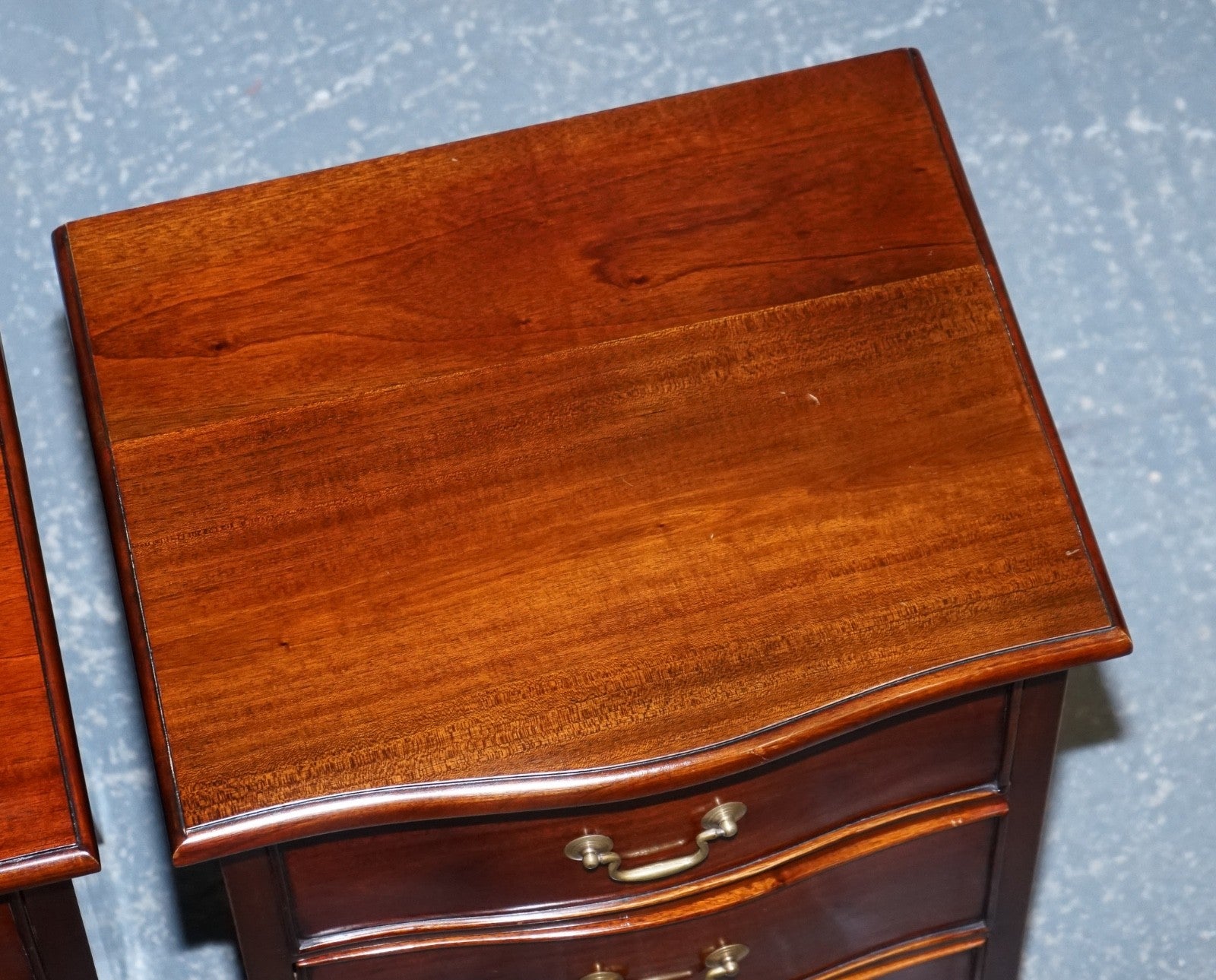 GEORGIAN REVIVAL STYLE SERPENTINE NIGHTSTANDS BEDSIDES BY BRIGHTS OF NETTLEBED