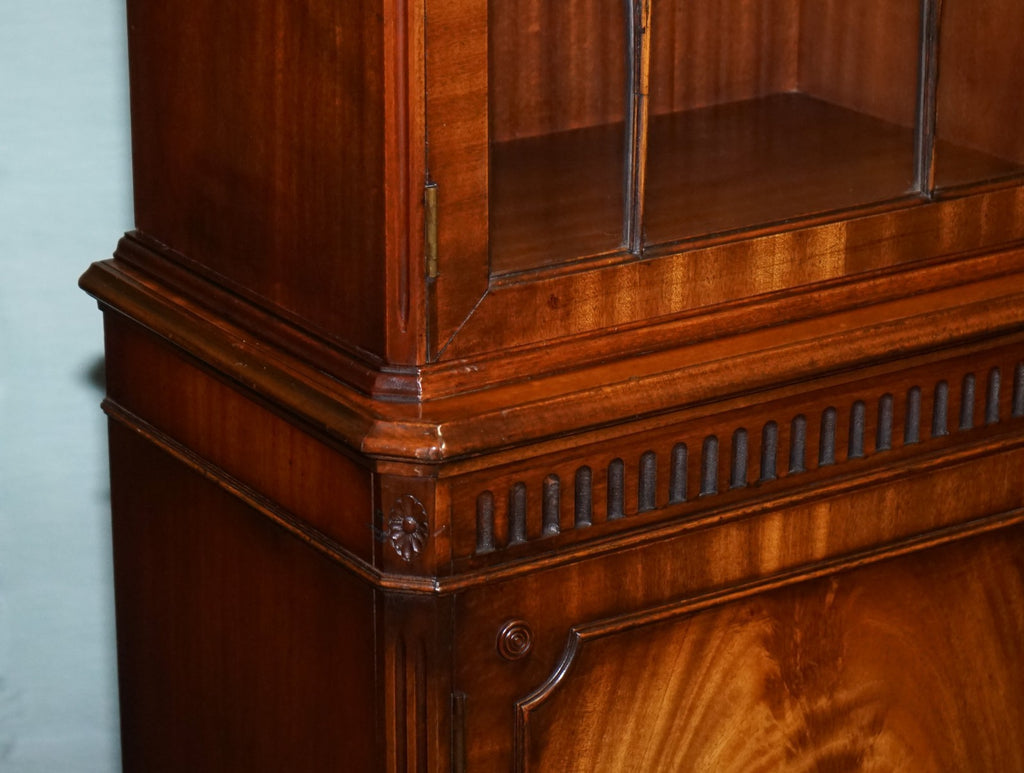 ViNTAGE BEVAN FUNNELL HARDWOOD BREAKFRONT BOOKCASE DISPLAY CABINET