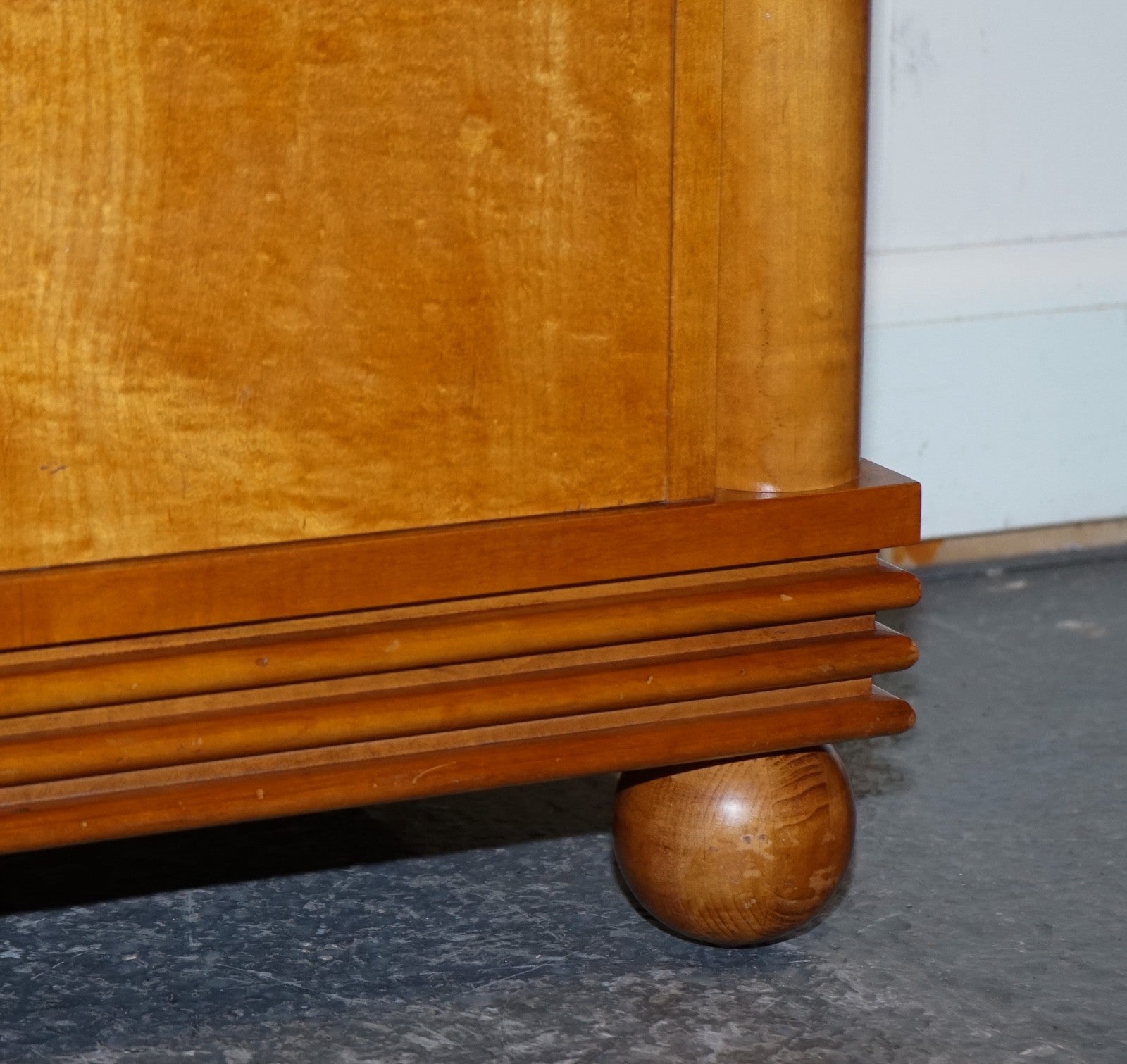AMERICAN HICKORY WHITE GENESIS BIEDERMEIER DRESSER SIDEBOARD BANK OF DRAWERS