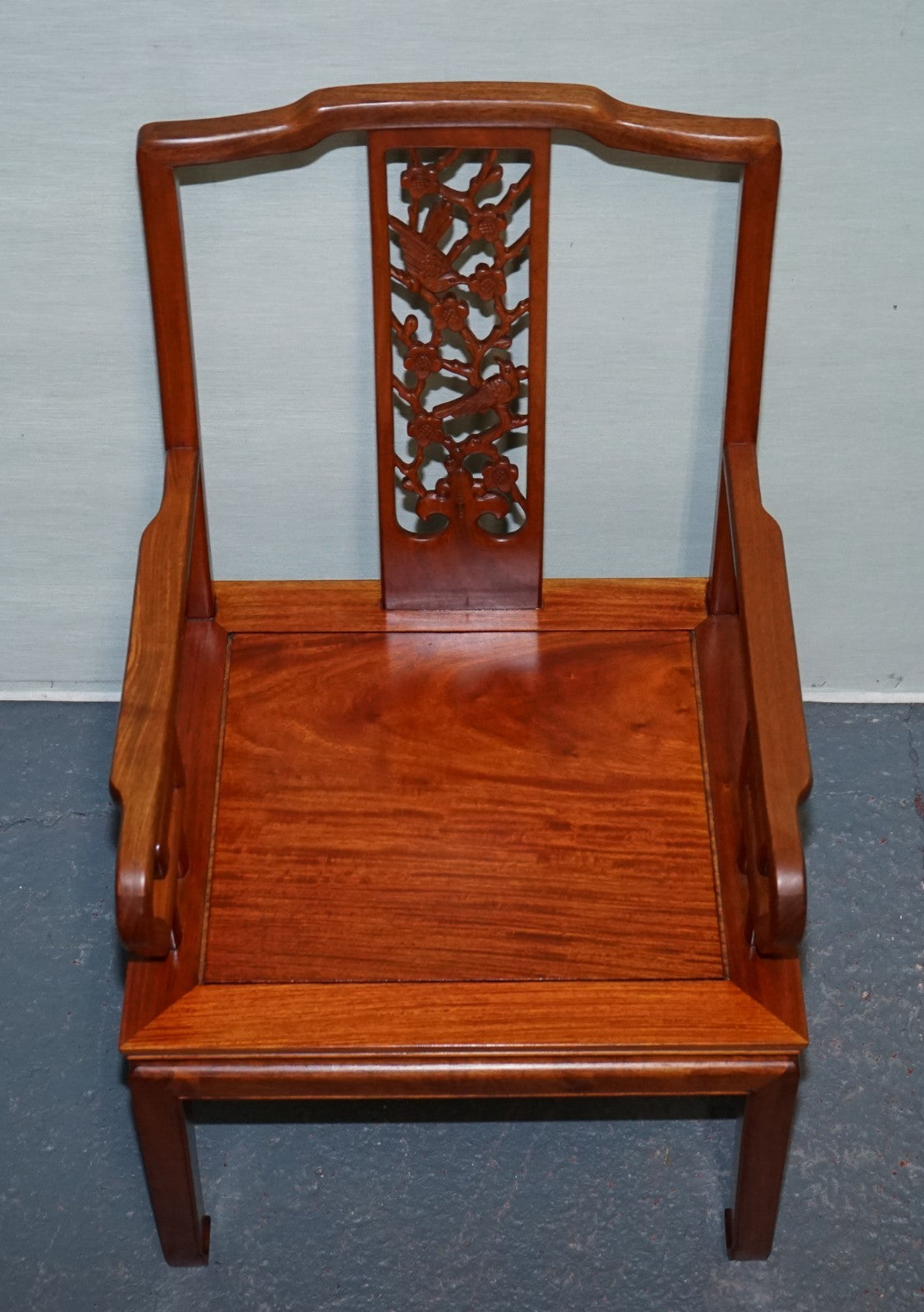 VINTAGE ORIENTAL CHINESE TEAK CARVED FLOWER AND BIRD ARMCHAIR