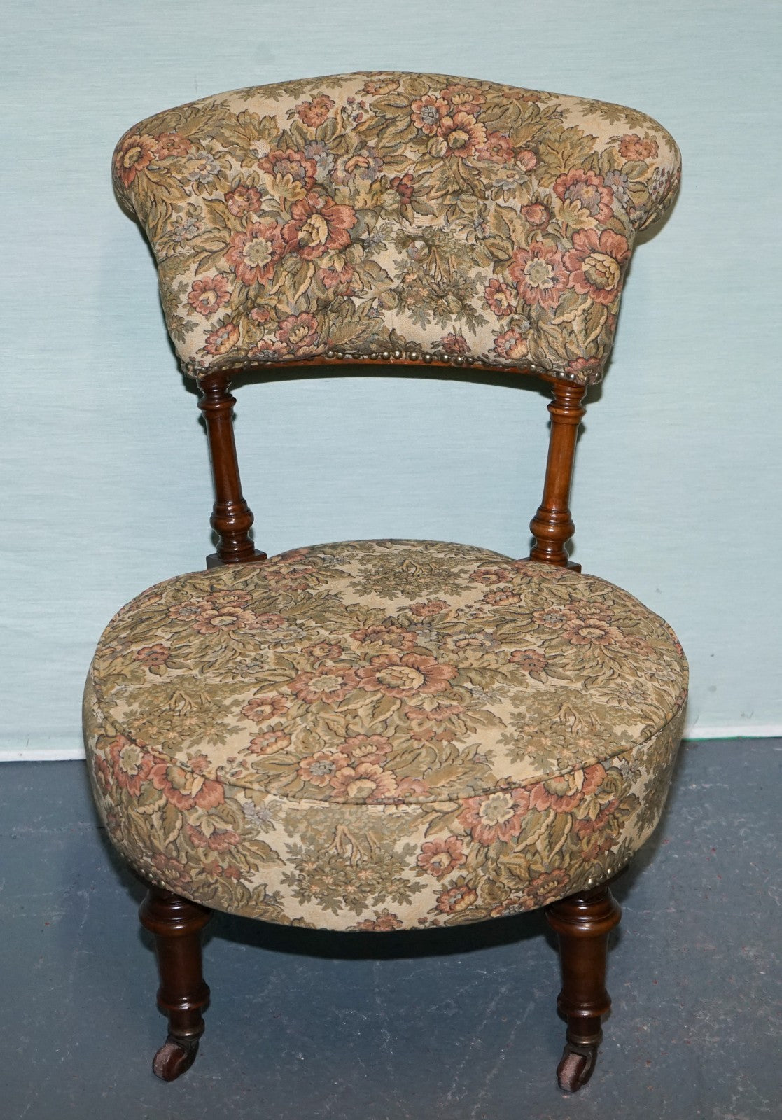 ANTIQUE VICTORIAN TAPESTRY NURSING CHAIR WITH FLORAL FLOWER DESIGN