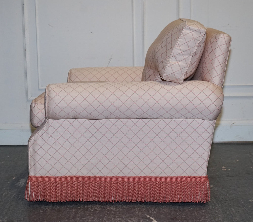 TRADITIONAL ENGLISH COUNTRY HOUSE ARMCHAIR WITH FOOTSTOOL FEATHER FILLED