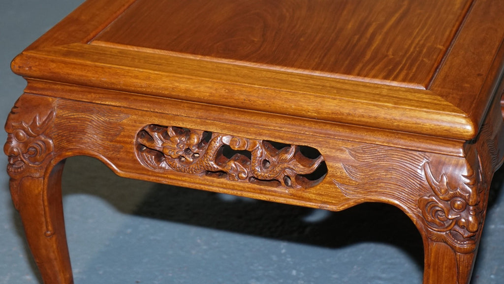 VINTAGE ORIENTAL CHINESE CABRIOLE PAW FEET WITH CARVED DRAGON DESiGN