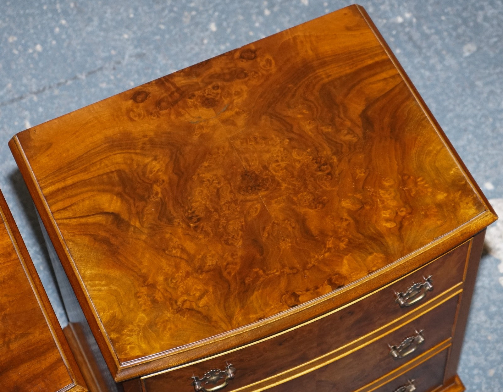 PAIR OF RESTORED BURR WALNUT BEDSIDE NIGHTSTAND CHEST OF DRAWERS