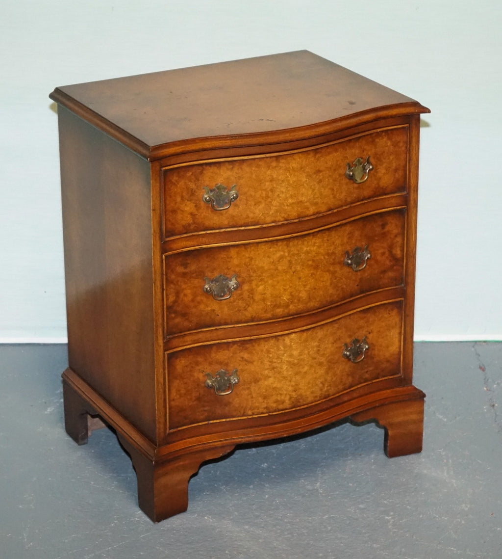 BEVAN FUNNELL REPRODUX BURR WALNUT SERPENTINE CHEST DRAWER BEDSIDE CABINET