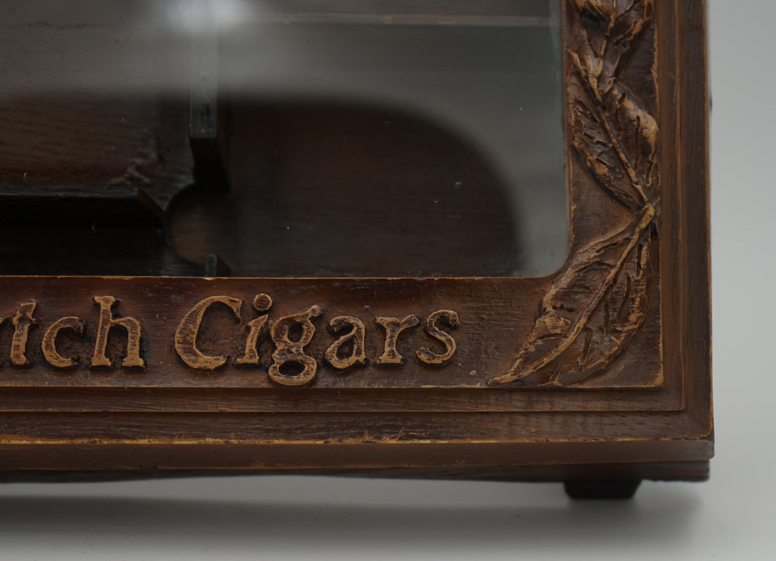 ANTIQUE ANGLO DUTCH CIGAR CO. WILLEM II OAK GLAZED SHOP COUNTER DISPLAY CABINET