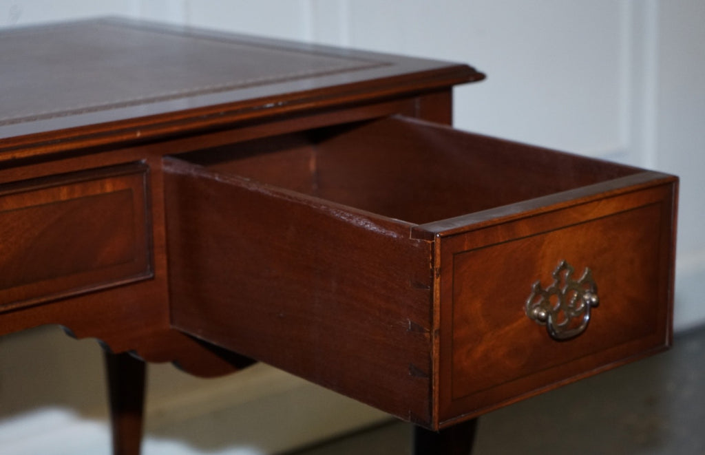 ENGLISH ANTIQUE STYLE WRITING DESK WITH BROWN LEATHER GOLD EMBOSSED TOP