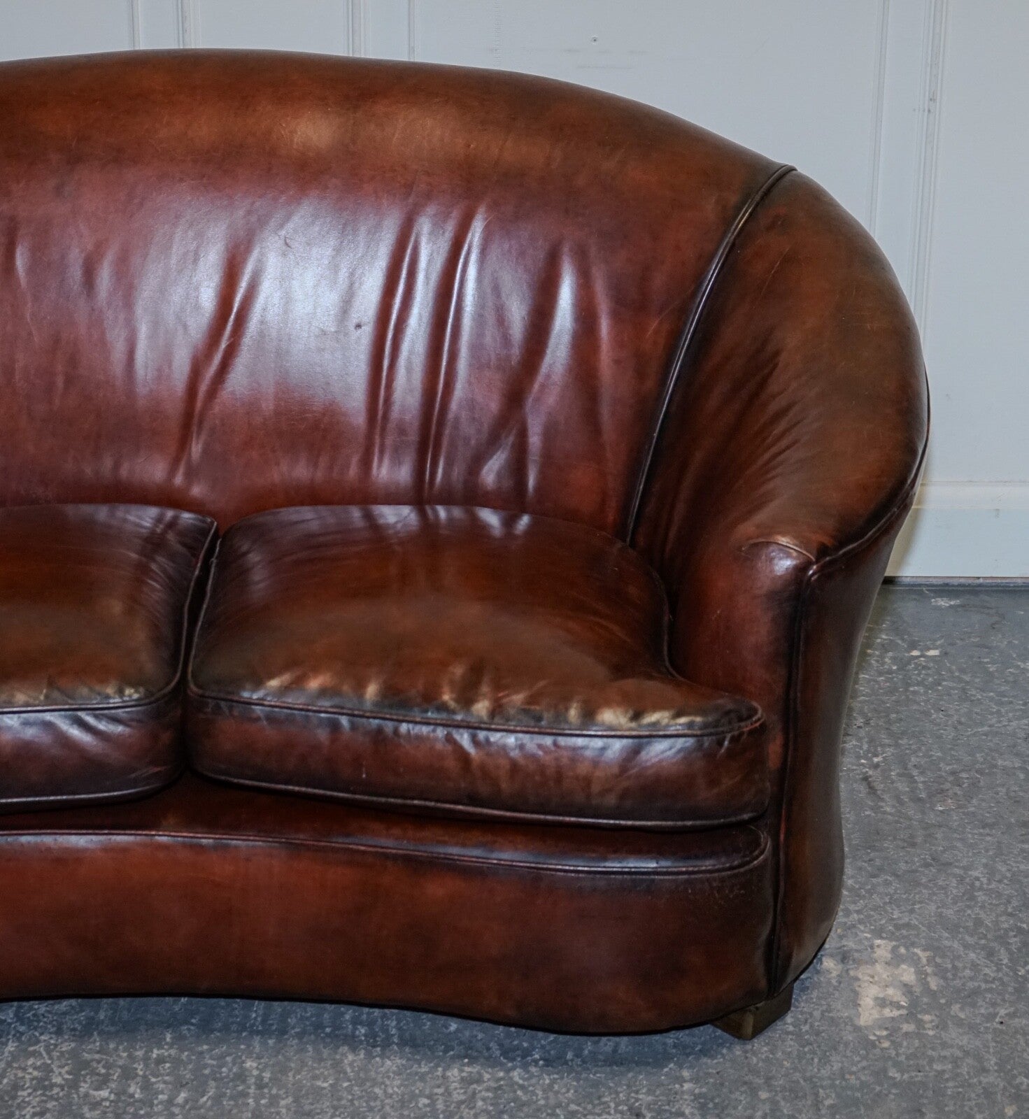 1920'S ART DECO RESTORED HAND DYED WHISKEY BROWN SUITE SOFA ARMCHAIRS FOOTSTOOLS