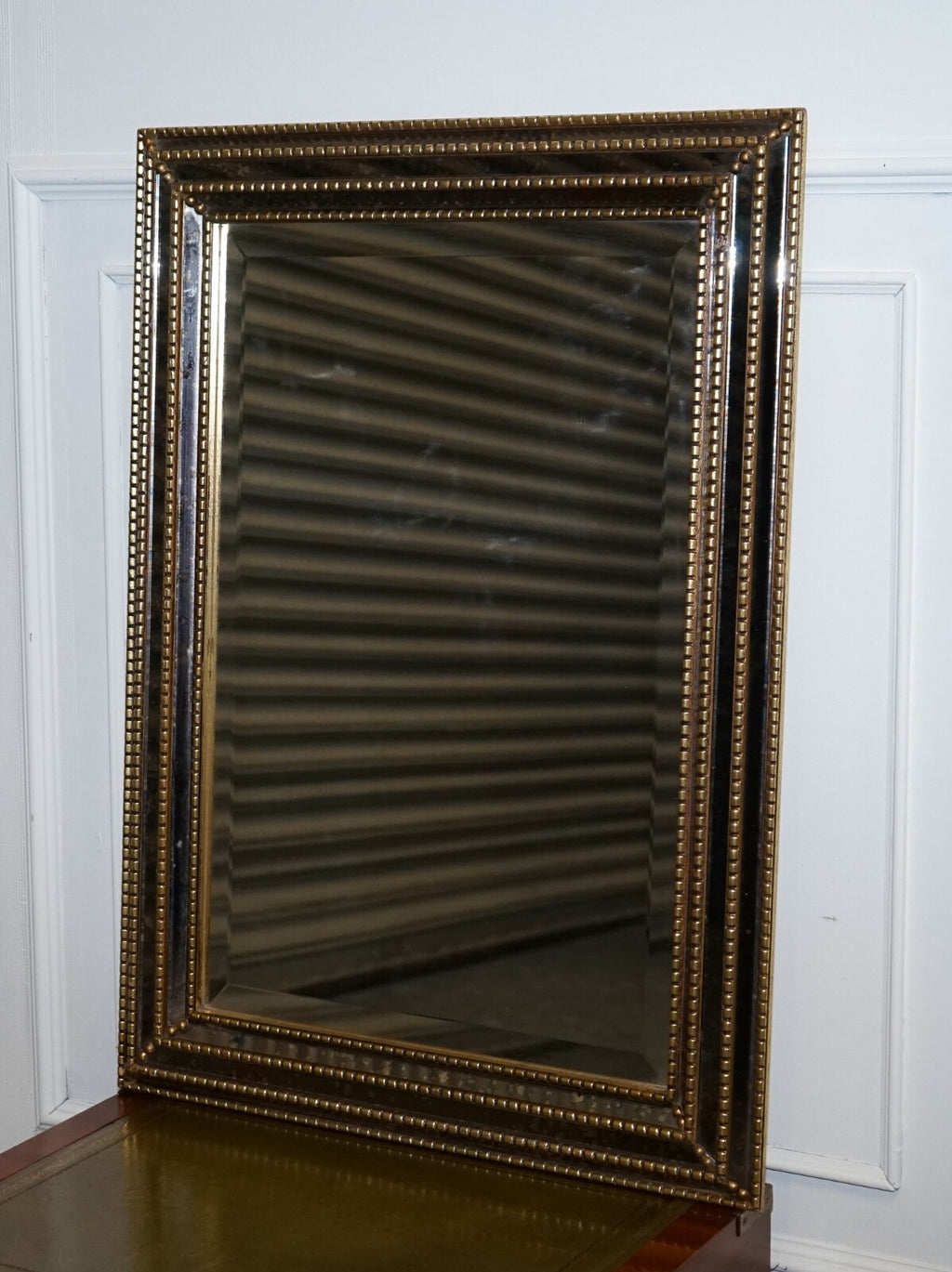 LOVELY BEVELLED TRIPLE GOLD BEAD DECORATION FOXING EFFECT