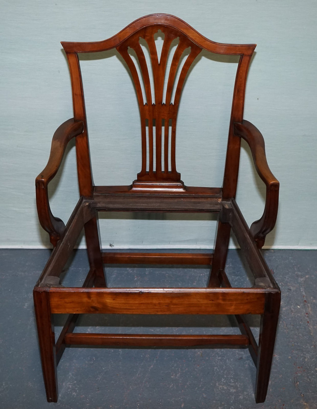 19TH CENTRY SINGLE HEPPLEWHITE ELBOW ARMCHAIR WITH FLORAL NEEDLEPOINT CUSHION