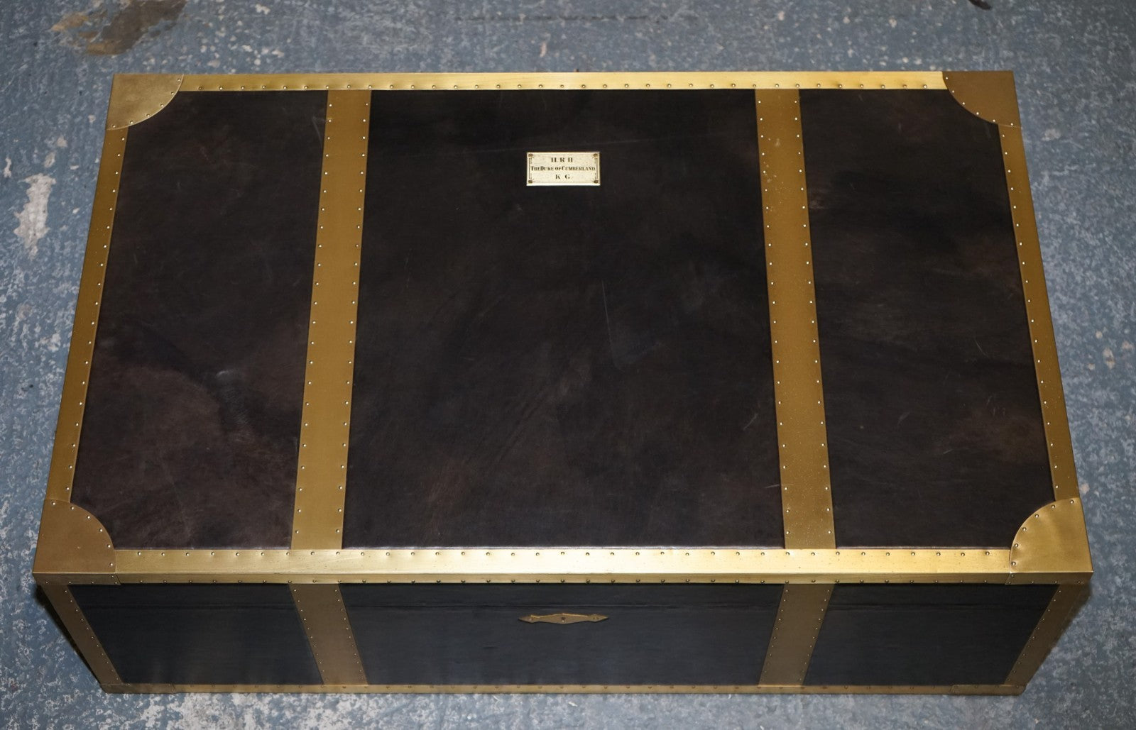TIMOTHY OULTON CUMBERLAND COLLECTION COFFEE TABLE WITH RED VELVET LINING