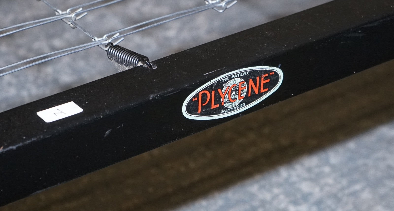 ART DECO BURR WALNUT DECORATIVE INLAID PANELS SINGLE BED (2/2)