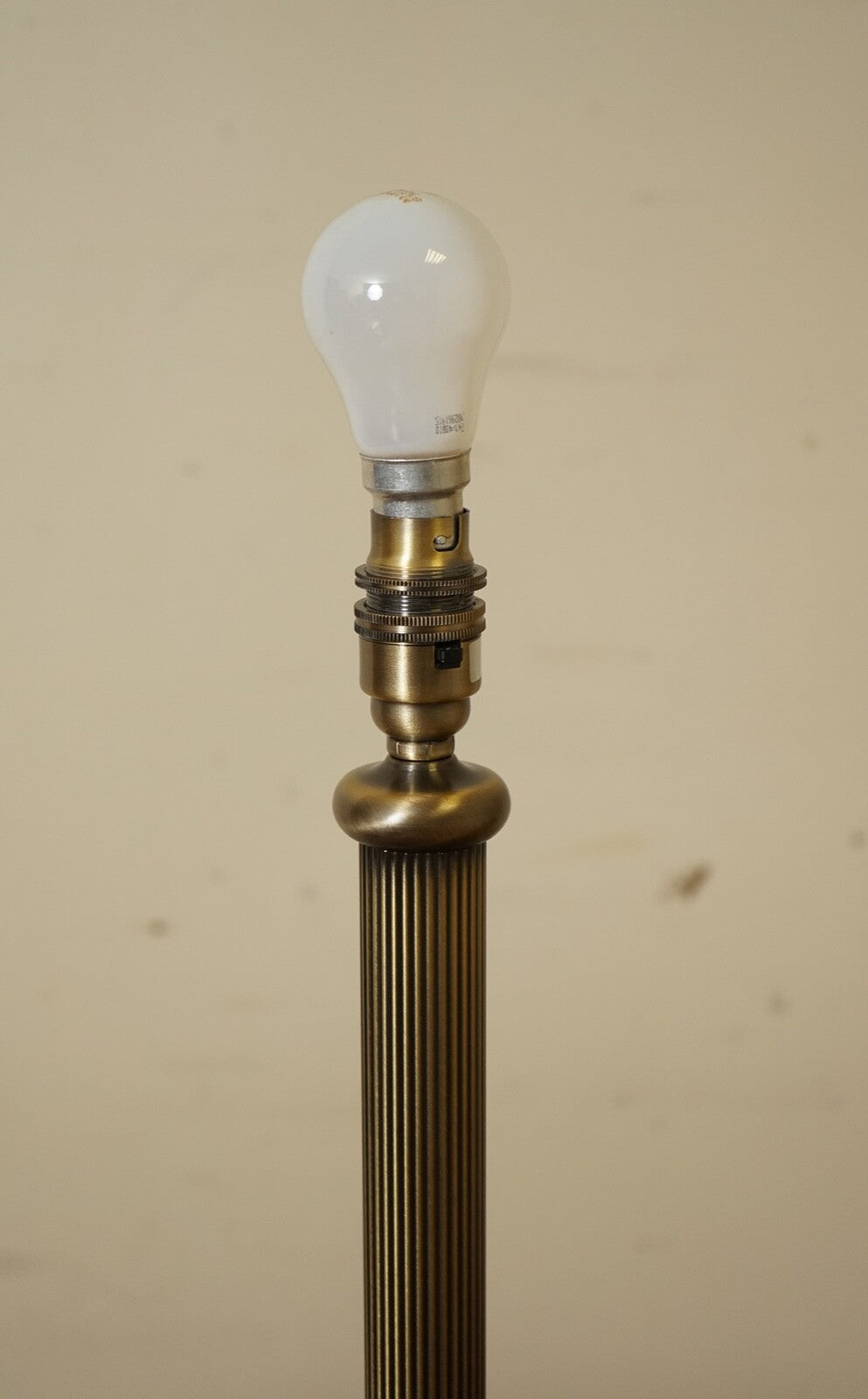 JOHN LEWIS SINGLE VINTAGE BRASS LOOK TABLE LAMP