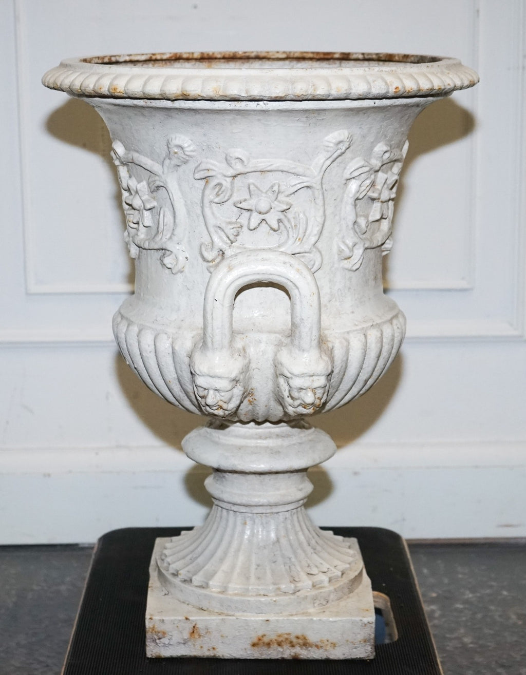 VICTORIAN PAINTED CAST IRON URN FLARED BEADED RIMS ABOVE SCROLLiNG ACANTHUS