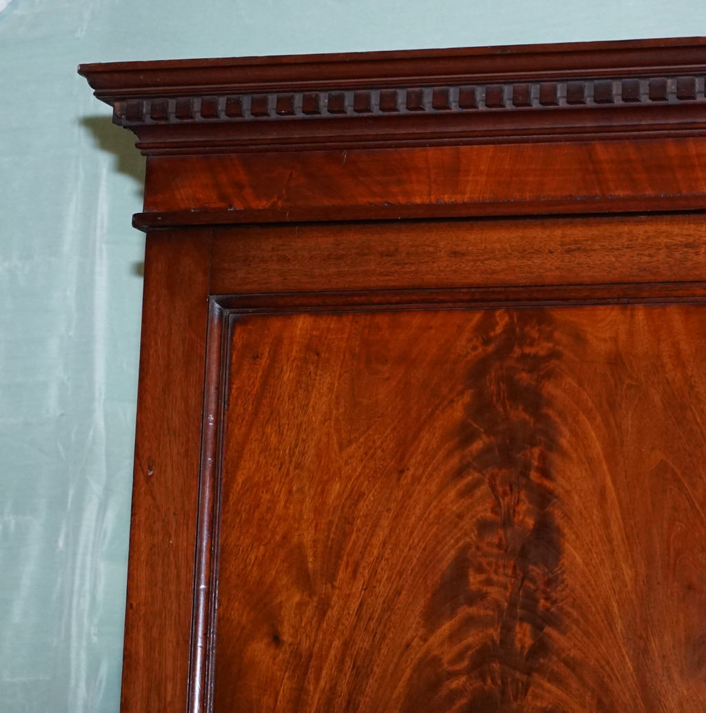 MILLAR & BEATTY ANTIQUE IRISH GEORGIAN STYLE HARDWOOD WARDROBE LINEN PRESS