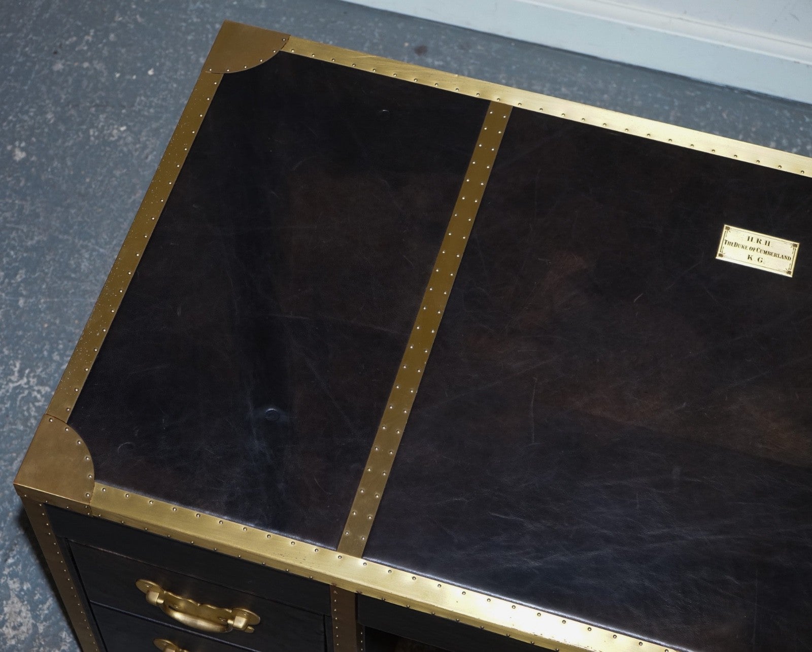 TIMOTHY OULTON CUMBERLAND COLLECTION AGED LEATHER DESK RED VELVET LINING