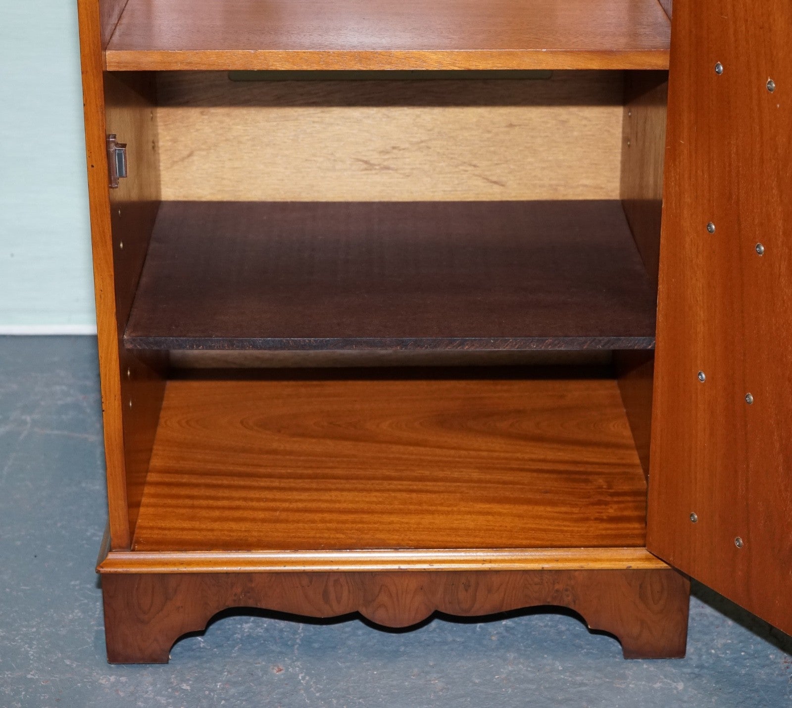 VINTAGE FAUX CHEST OF DRAWERS RECORD CABINET