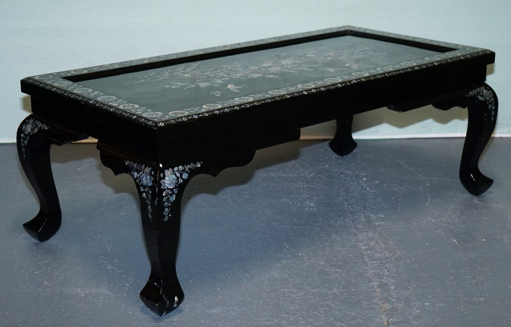 ORIENTAL CHINESE BLACK LACQUER COFFEE TABLE WITH MOTHER OF PEARL AND TWO DRAWERS