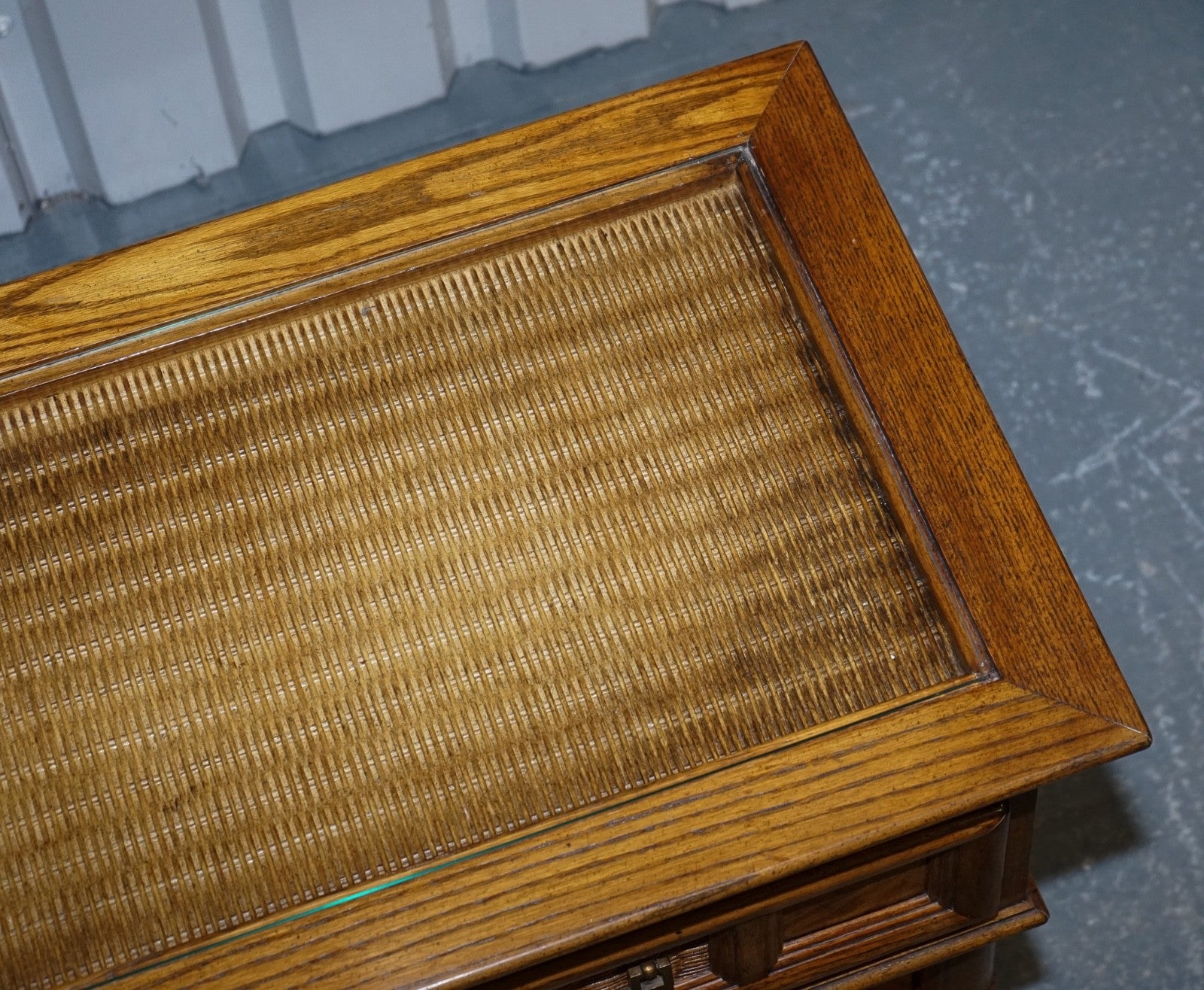 VINTAGE AMERICAN FAUX BAMBOO STYLE CONSOLE TABLE SMALL SIDEBOARD BY BURLINGTON