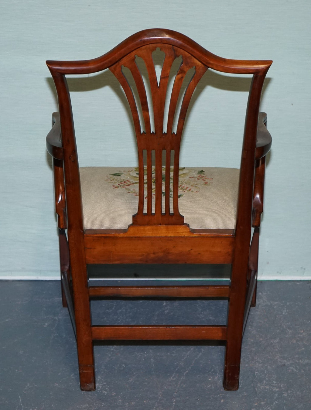 19TH CENTRY SINGLE HEPPLEWHITE ELBOW ARMCHAIR WITH FLORAL NEEDLEPOINT CUSHION