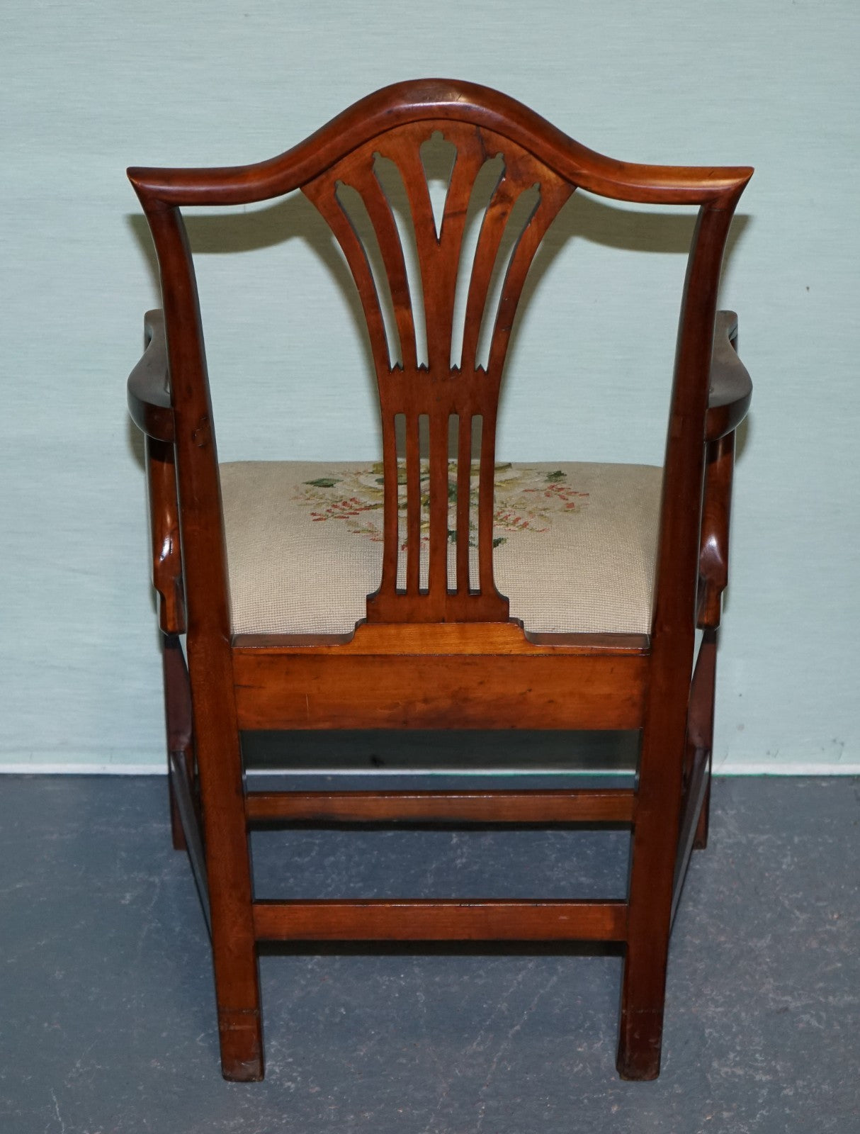 19TH CENTRY SINGLE HEPPLEWHITE ELBOW ARMCHAIR WITH FLORAL NEEDLEPOINT CUSHION