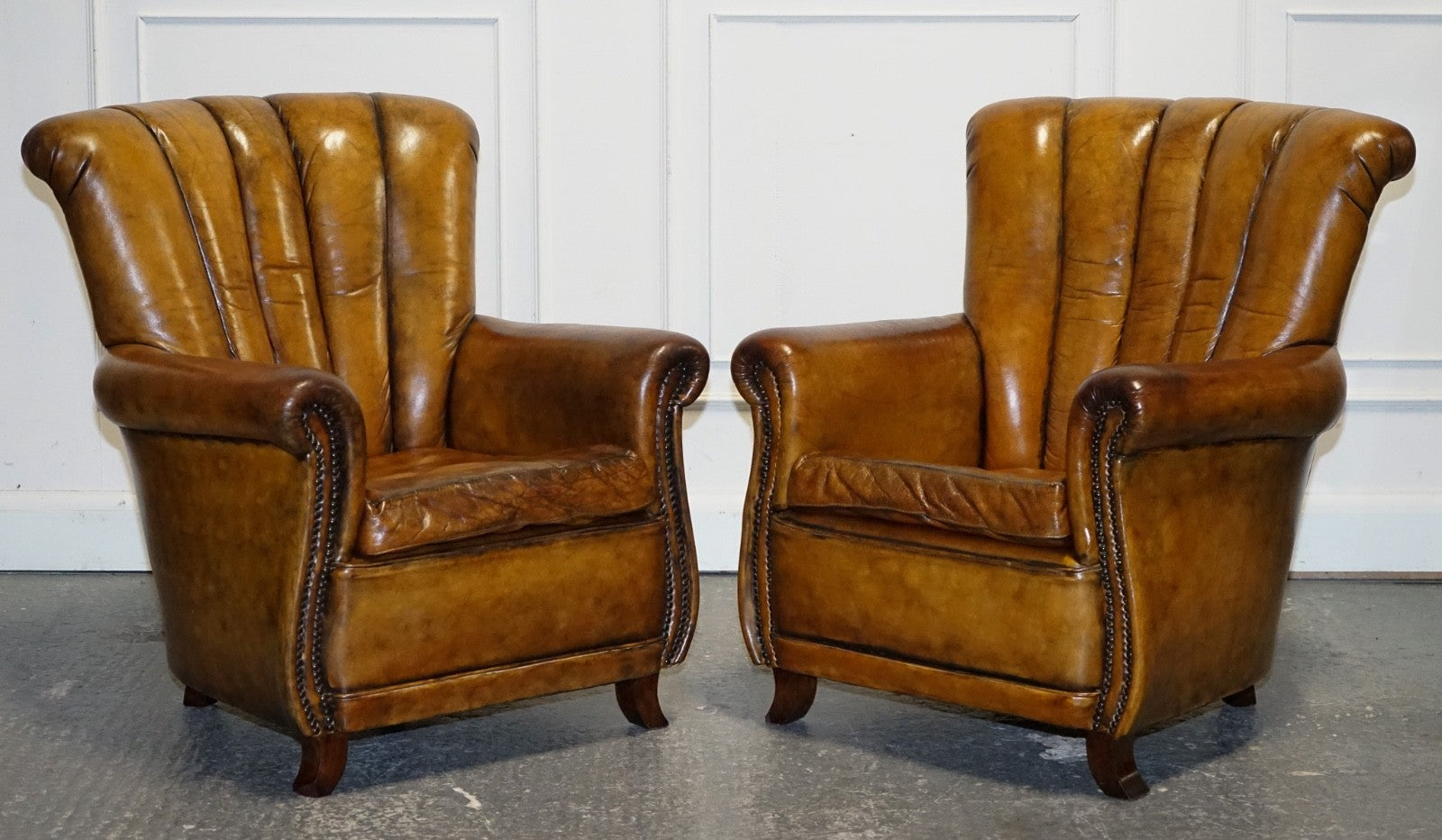VINTAGE PAIR OF ART DECO STYLE HAND DYED LEATHER SHELL ARM CHAIRS